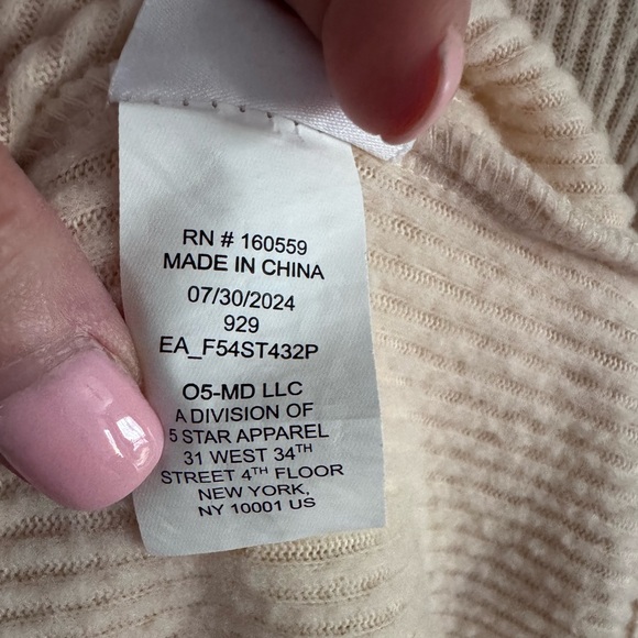 Wear by Erin Andrews Cowboys Beige Ribbed Sweater - Picture 4 of 5